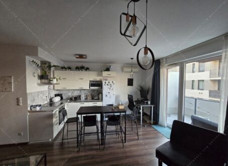 One bedroom in Corvin setany for Sale!