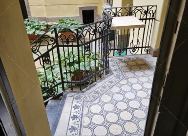 Fully Renovated 2-Bedroom Apartment Near New York Palace