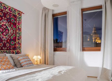 Apartment for Rent in Downtown Budapest – Paulay Ede Street