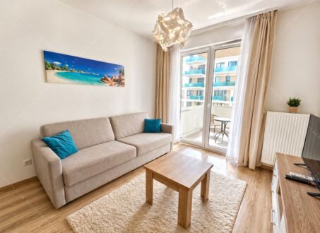 Corvin Promenade, Grand Building – 1 Bedroom Apartment with Balcony for Rent