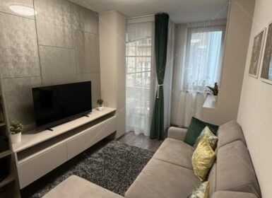 One-Bedroom Apartment with Balcony – Palotanegyed, District VIII, Budapest