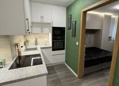 One-Bedroom Apartment with Balcony – Palotanegyed, District VIII, Budapest