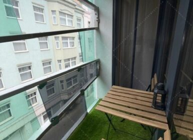 One-Bedroom Apartment with Balcony – Palotanegyed, District VIII, Budapest