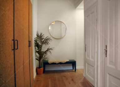 Spacious Family Apartment Overlooking Gutenberg Square