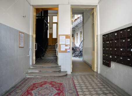 Spacious Family Apartment Overlooking Gutenberg Square