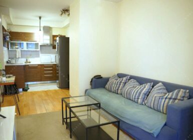 Bright 1-Bedroom Apartment with Balcony in Római Kert Residence – District XIII