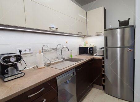 Cozy Fully Furnished Apartment with Balcony for Rent – District 9