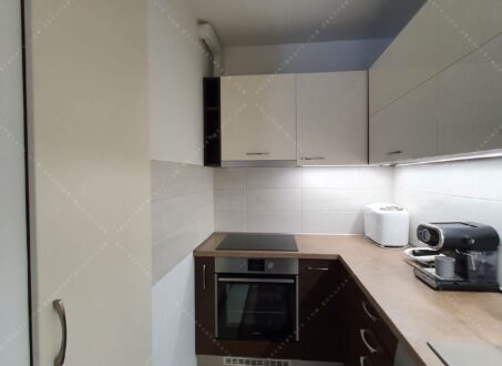 Cozy Fully Furnished Apartment with Balcony for Rent – District 9