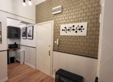 Prime Váci Street Apartment in Budapest City Center – For Rent