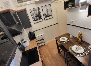 Prime Váci Street Apartment in Budapest City Center – For Rent