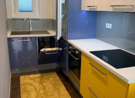 Modern 50 sqm Apartment with Terrace & Garage in Central Budapest- For Rent