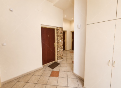 Modern One-Bedroom Apartment for Rent in Dohány utca 40