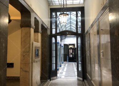 Prime Váci Street Apartment in Budapest City Center – For Rent