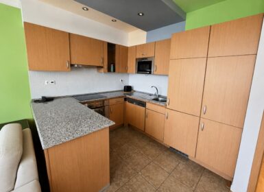 Modern apartment with unique facilities ( Wellness, Gym, Library )