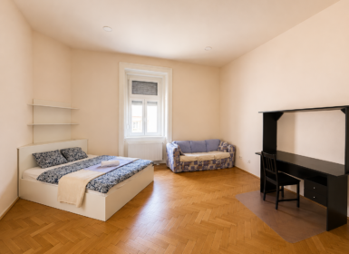 Spacious 3-Bedroom Apartment for Rent Near Semmelweis University – Üllői út 57