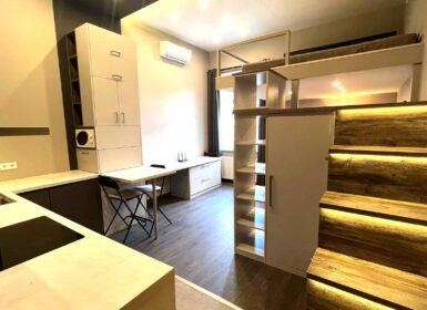 Modern Studio Apartment for Rent Close to Oktogon, Near Andrássy Avenue