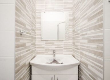 Fully Renovated 1-Bedroom Apartment for Rent – Budapest District V