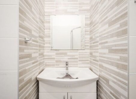 Fully Renovated 1-Bedroom Apartment for Rent – Budapest District V