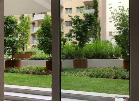 Modern 1-Bedroom Apartment with Private Garden for Rent – Corvin Promenade (Grand Building)