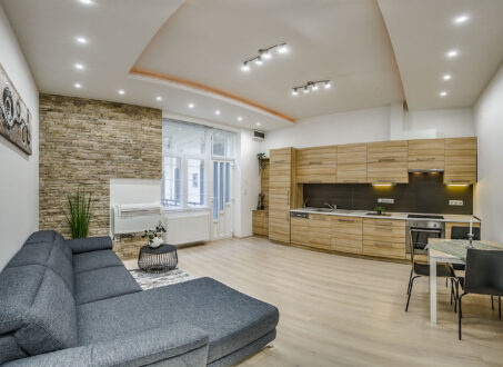 Stylish Furnished 1-Bedroom Apartment for Rent in Budapest City Center (District V, Október 6. Street)