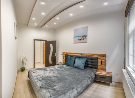 Stylish Furnished 1-Bedroom Apartment for Rent in Budapest City Center (District V, Október 6. Street)
