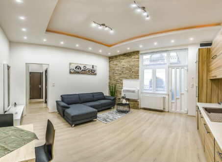 Stylish Furnished 1-Bedroom Apartment for Rent in Budapest City Center (District V, Október 6. Street)