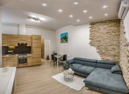 Beautifully Renovated Apartment for Rent in the Heart of Budapest