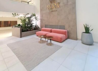 Modern 1-Bedroom Apartment with Private Garden for Rent – Corvin Promenade (Grand Building)