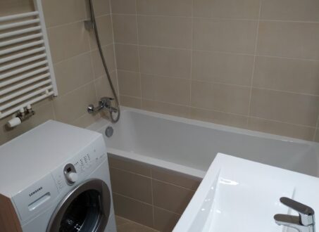 Furnished 2Bedroom Apartment for Rent on Corvin Promenade – from September