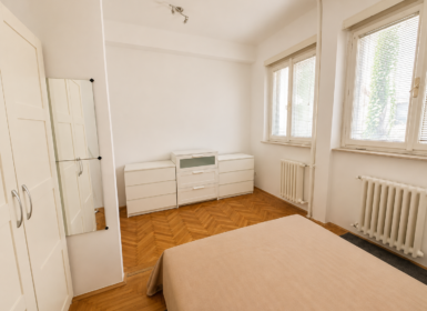 1-Bedroom Apartment with Balcony for Rent – Prime Downtown Budapest