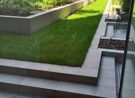Modern 1-Bedroom Apartment with Garden – Grand Corvin 2