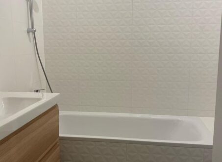 Modern 1-Bedroom Apartment with Private Garden for Rent – Corvin Promenade (Grand Building)