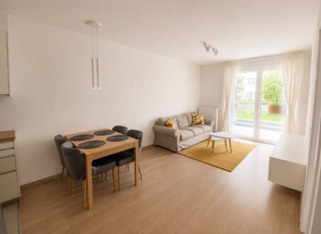 Modern 1-Bedroom Apartment with Private Garden for Rent – Corvin Promenade (Grand Building)