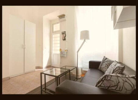Quiet 2-Bedroom, 2-Bathroom Apartment for Rent in Budapest’s Palace District