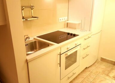 Quiet 2-Bedroom, 2-Bathroom Apartment for Rent in Budapest’s Palace District