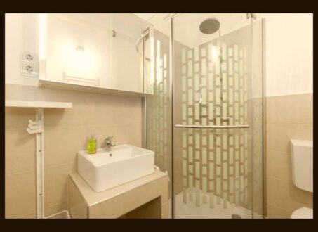 Quiet 2-Bedroom, 2-Bathroom Apartment for Rent in Budapest’s Palace District