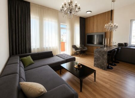 Premium 3-Bedroom Apartment with Large Balcony & Panoramic Views for Rent