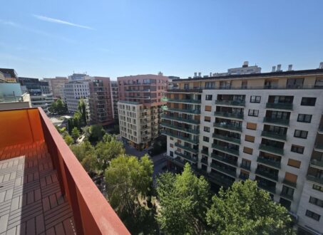 Premium 3-Bedroom Apartment with Large Balcony & Panoramic Views for Rent