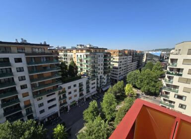Premium 3-Bedroom Apartment with Large Balcony & Panoramic Views for Rent