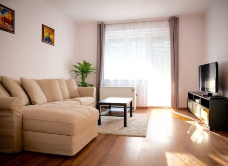 Furnished 2-Room Apartment with Balcony for Rent in Budapest XI – Tornavár Street