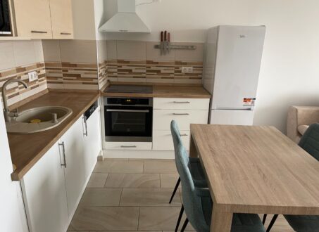 Modern 2-Bedroom Apartment with 2 Bathrooms – Angyalföld