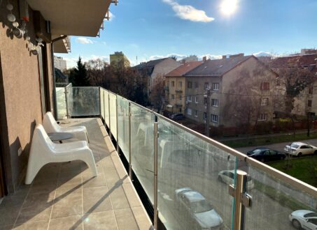 Modern 1-Bedroom Apartment with 12 m² Terrace for Rent in Kelenföld, Budapest XI