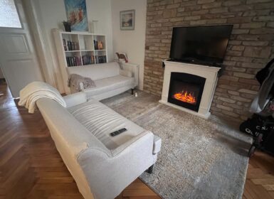 Bright 2-Bedroom Apartment Near Ludovika Square – District IX