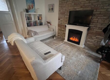 Bright 2-Bedroom Apartment Near Ludovika Square – District IX