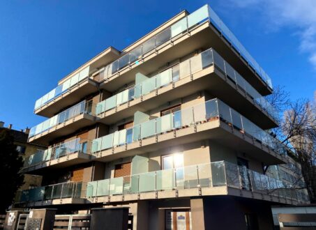 Modern 1-Bedroom Apartment with 12 m² Terrace for Rent in Kelenföld, Budapest XI