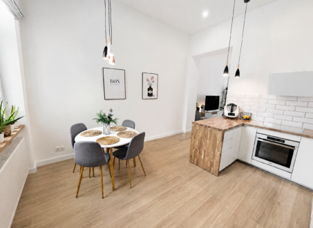 Beautiful 2-Bedroom Apartment with Balcony in the Heart of Budapest – Steps from the Opera House