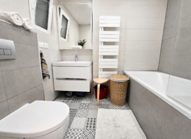 Beautiful 2-Bedroom Apartment with Balcony in the Heart of Budapest – Steps from the Opera House