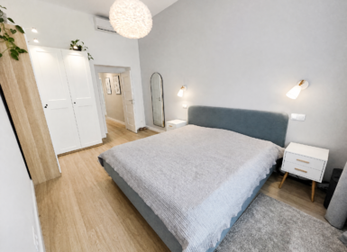 Beautiful 2-Bedroom Apartment with Balcony in the Heart of Budapest – Steps from the Opera House