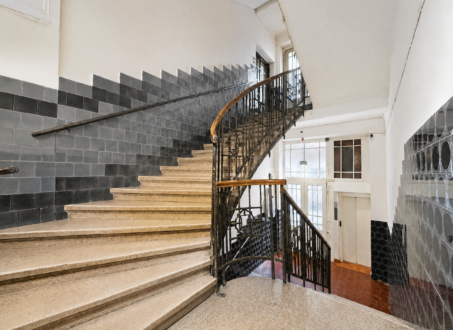 Beautiful 2-Bedroom Apartment with Balcony in the Heart of Budapest – Steps from the Opera House