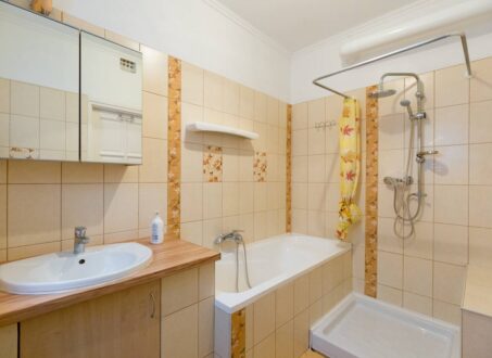 Spacious 2-Bedroom Apartment Near Corvinus University – District IX